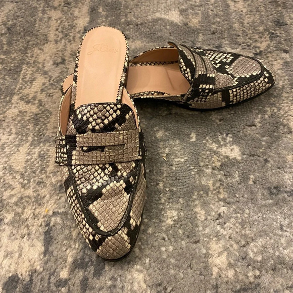 SOLD OUT! J.Crew Academy penny loafer mules in snake-embossed leather, SZ 7. - Picture 2 of 11